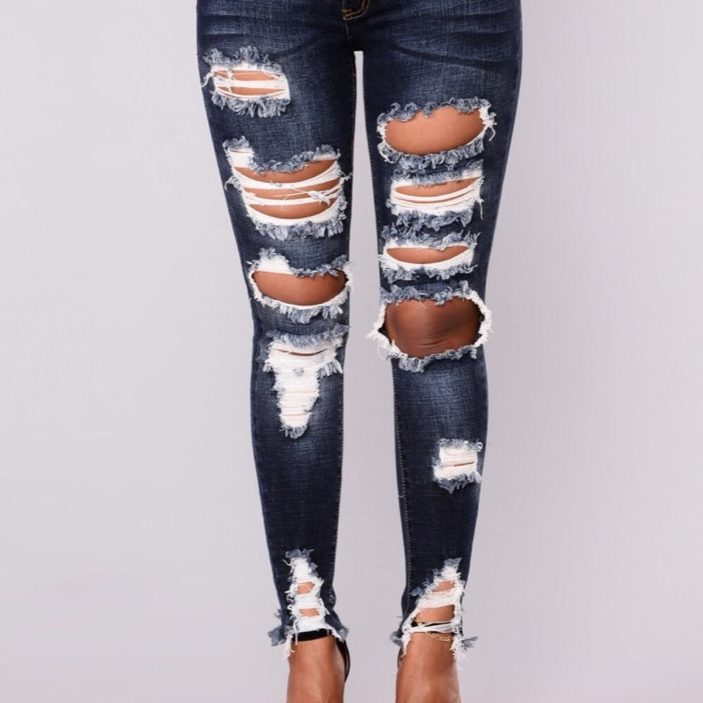 Fashion Nova Distroyed Jeans - Picture 3 of 8
